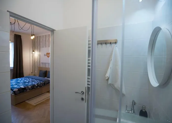 Chic Up 부쿠레슈티